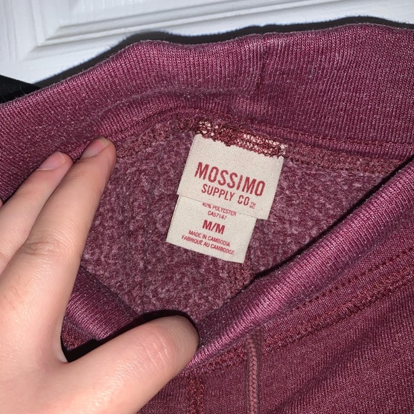 Lake Tahoe sweaters - Picture 2 of 2